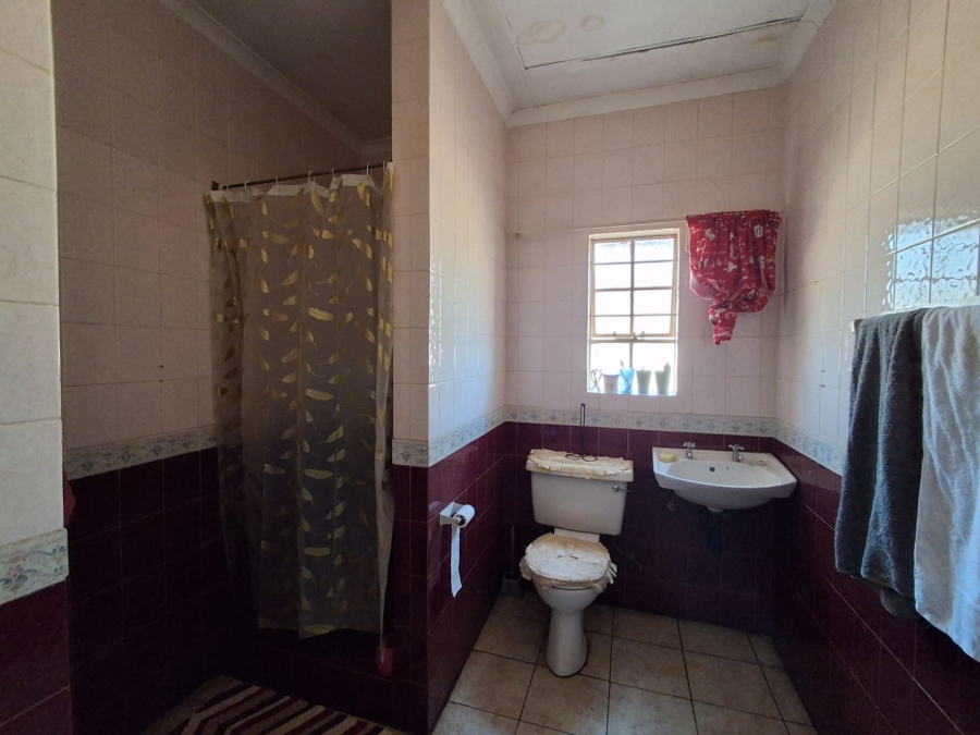 5 Bedroom Property for Sale in Brakpan Central Gauteng