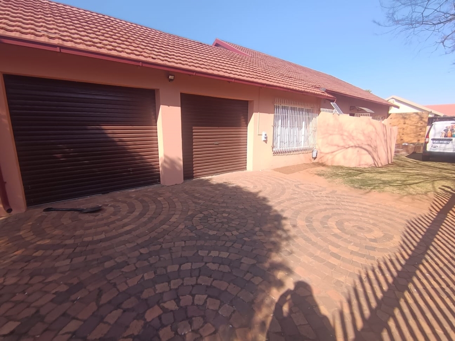 To Let 3 Bedroom Property for Rent in Brakpan Central Gauteng