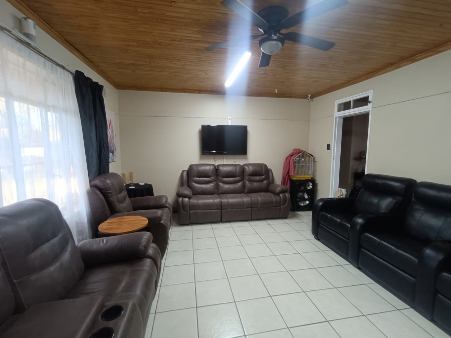 4 Bedroom Property for Sale in Vanderbijlpark CW 5 Gauteng
