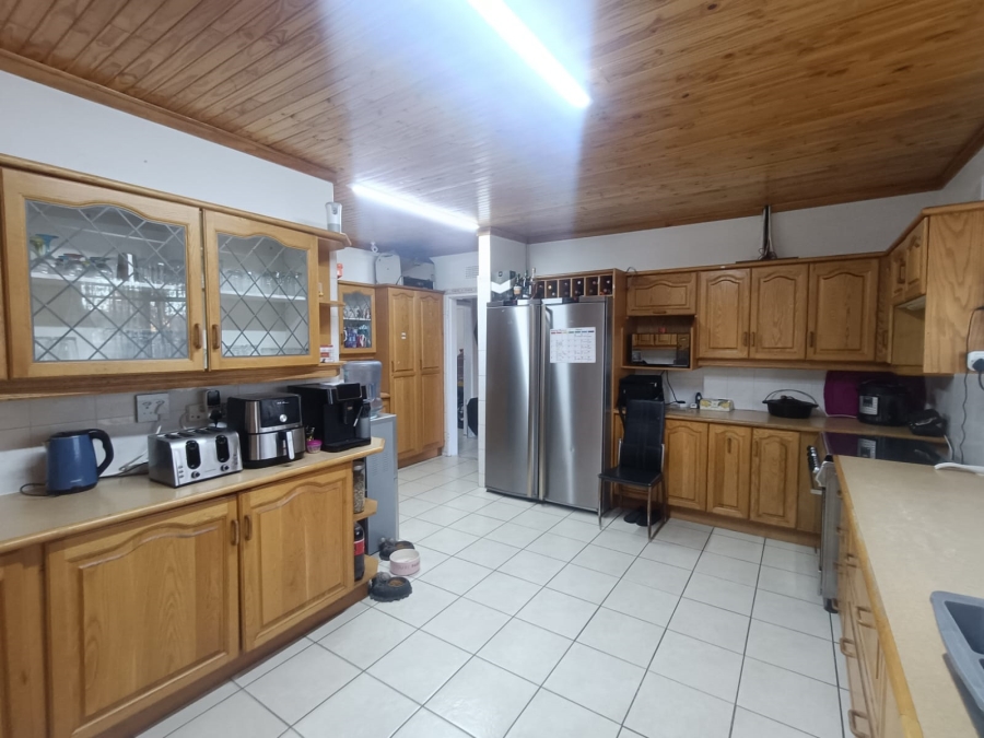 4 Bedroom Property for Sale in Vanderbijlpark CW 5 Gauteng
