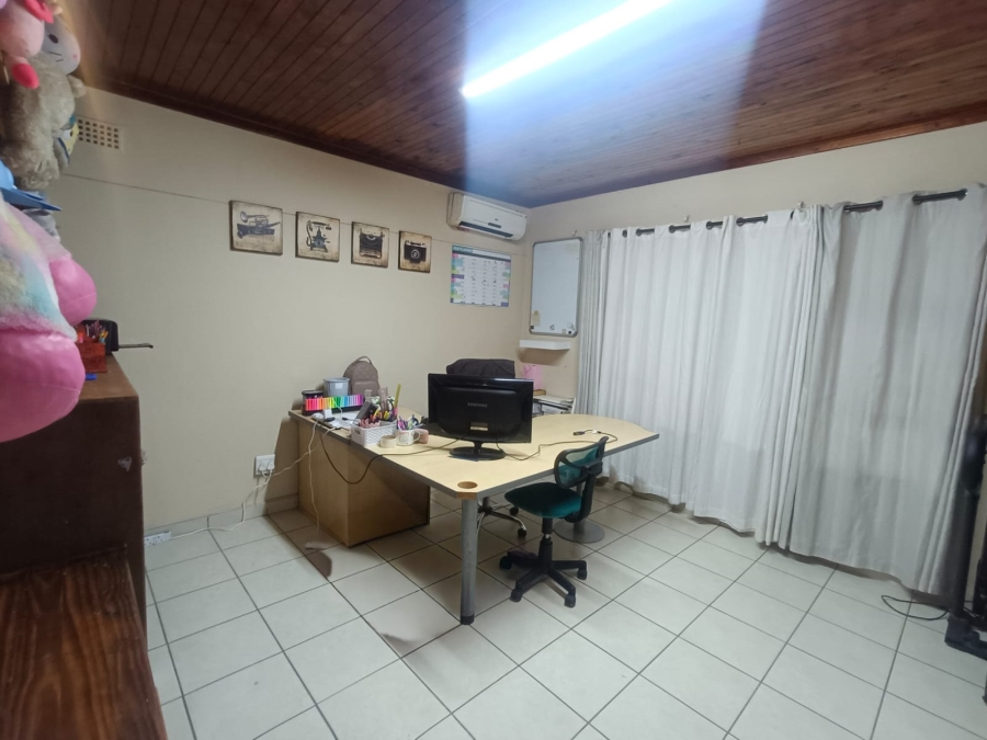 4 Bedroom Property for Sale in Vanderbijlpark CW 5 Gauteng