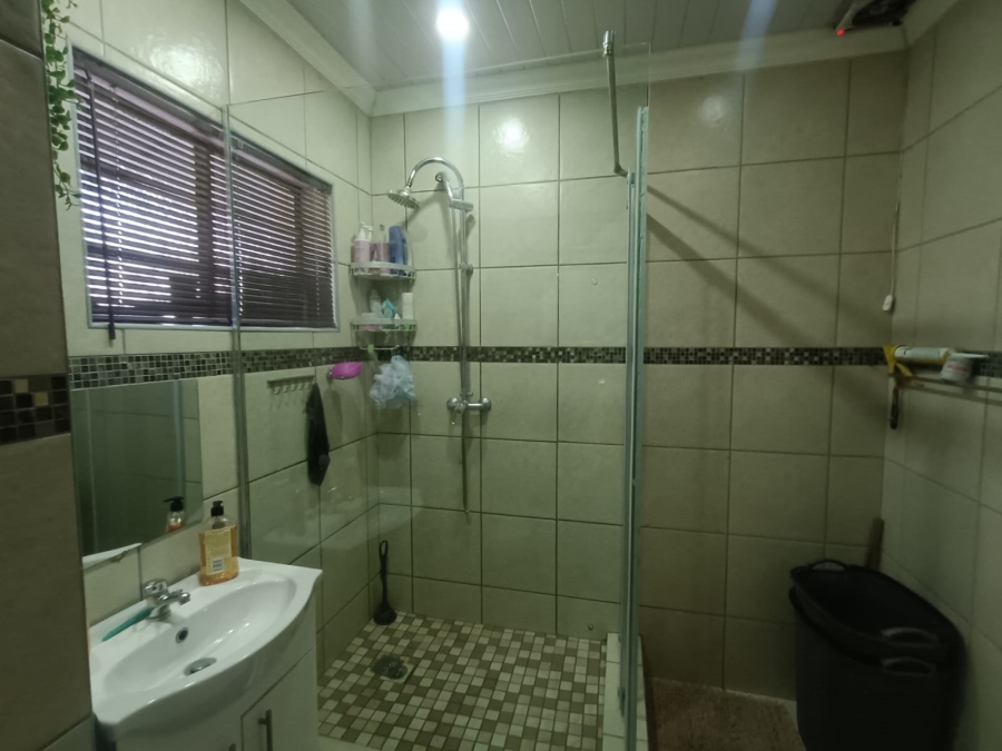 4 Bedroom Property for Sale in Vanderbijlpark CW 5 Gauteng