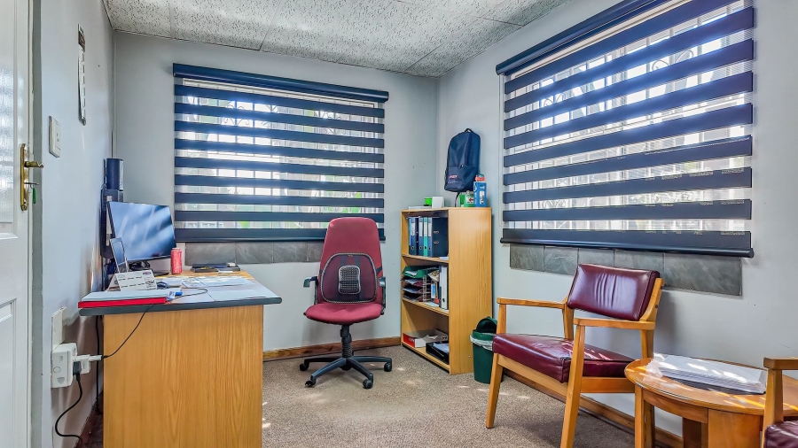 Commercial Property for Sale in Nieuw Muckleneuk Gauteng