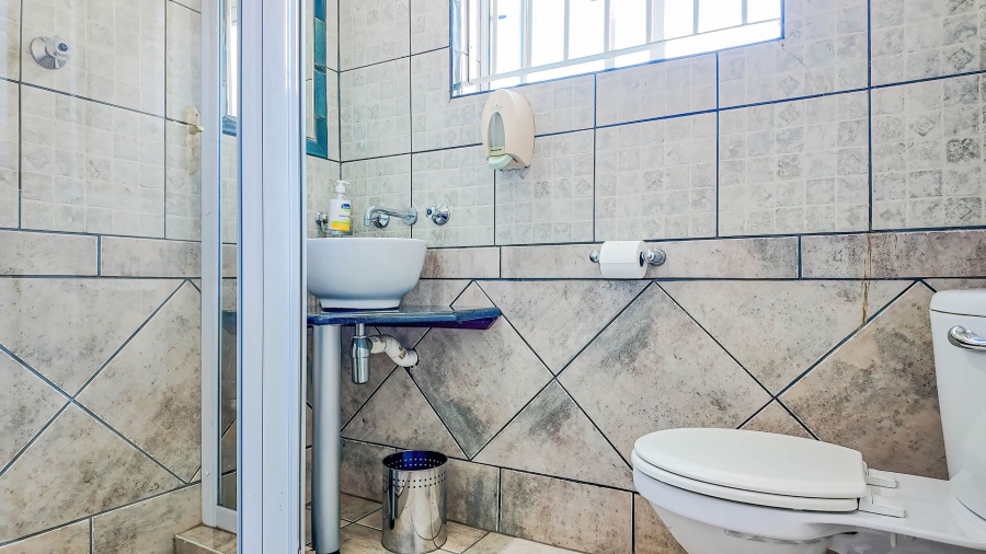 Commercial Property for Sale in Nieuw Muckleneuk Gauteng