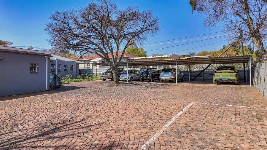 Commercial Property for Sale in Nieuw Muckleneuk Gauteng