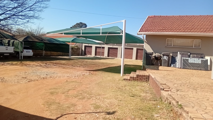 To Let Commercial Property for Rent in Monument Gauteng