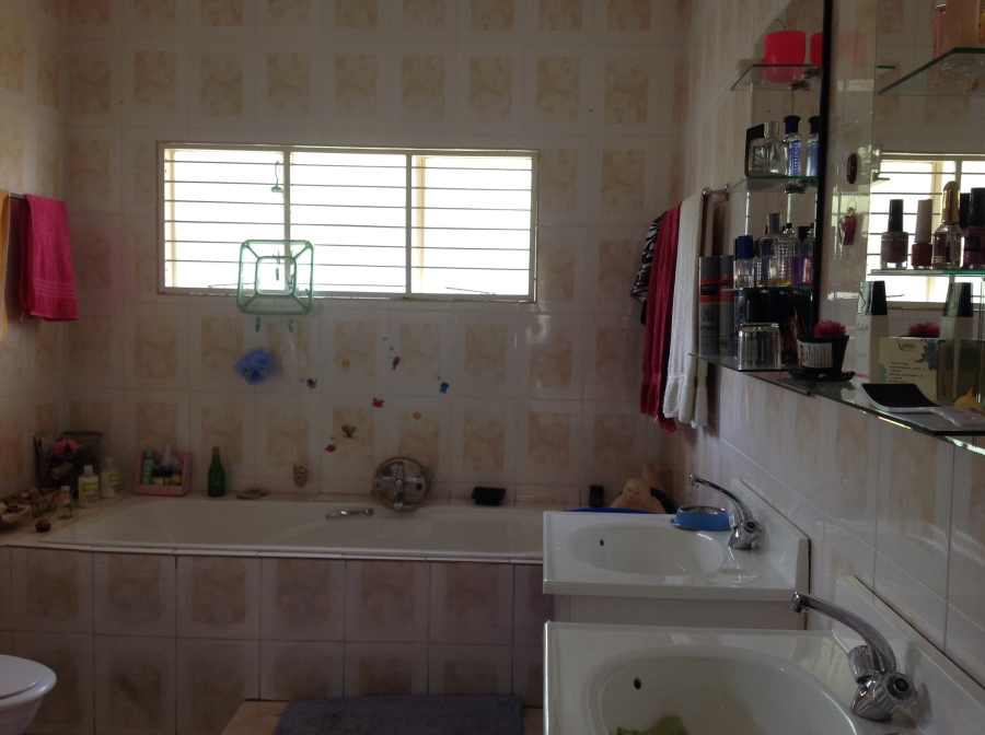 4 Bedroom Property for Sale in Hillside Gauteng
