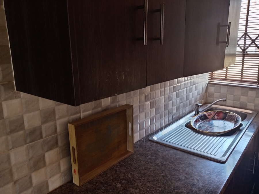 2 Bedroom Property for Sale in Bram Fischerville Gauteng