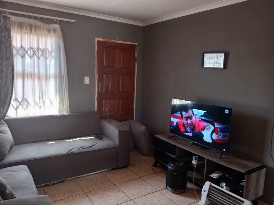 2 Bedroom Property for Sale in Bram Fischerville Gauteng