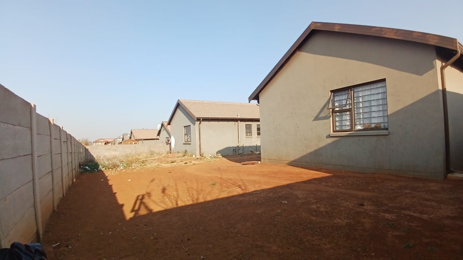 2 Bedroom Property for Sale in Toekomsrus Gauteng