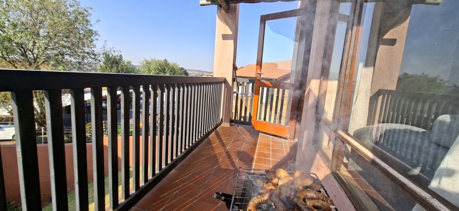 2 Bedroom Property for Sale in Little Falls Gauteng