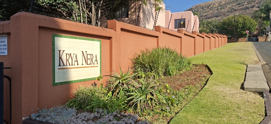 2 Bedroom Property for Sale in Little Falls Gauteng