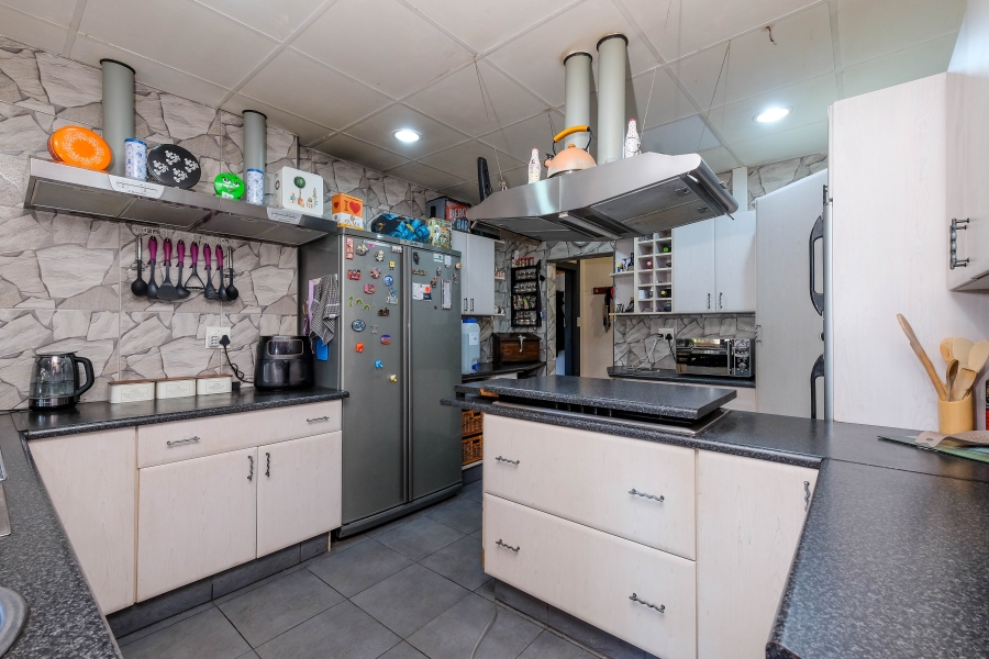 4 Bedroom Property for Sale in Roodepoort West Gauteng