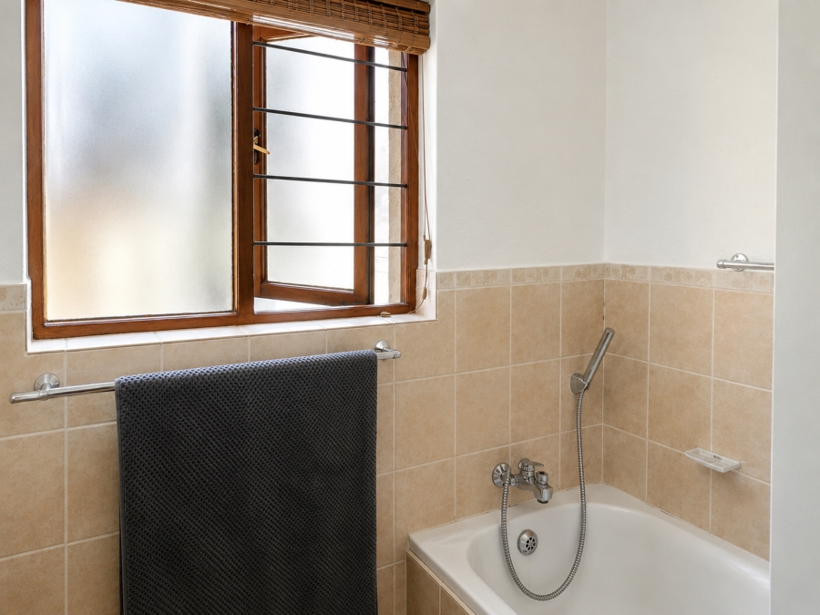2 Bedroom Property for Sale in Sunninghill Gauteng