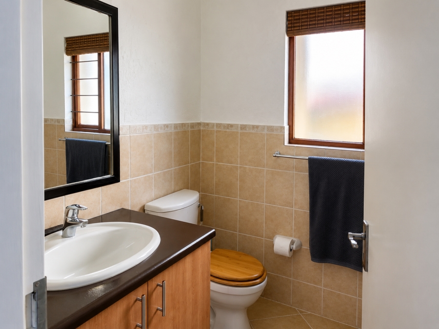 2 Bedroom Property for Sale in Sunninghill Gauteng