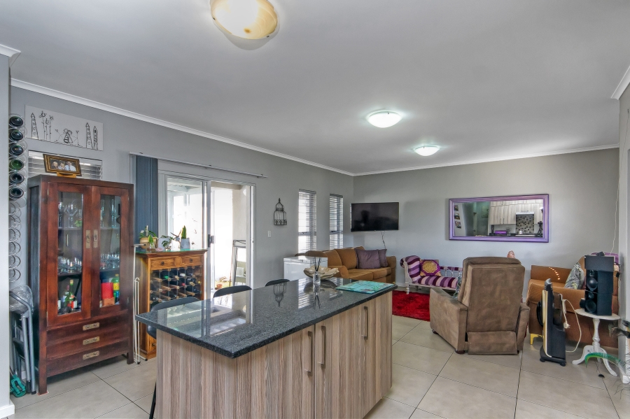 2 Bedroom Property for Sale in Blue Hills Gauteng