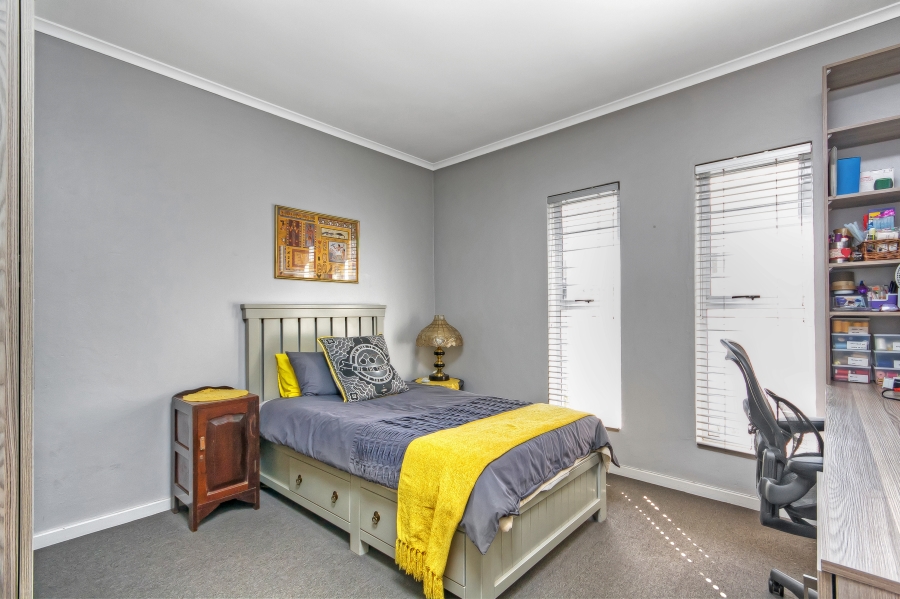 2 Bedroom Property for Sale in Blue Hills Gauteng