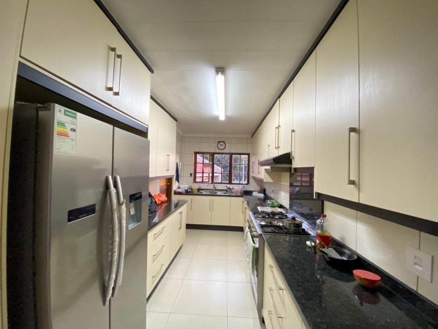 To Let 3 Bedroom Property for Rent in Glenanda Gauteng