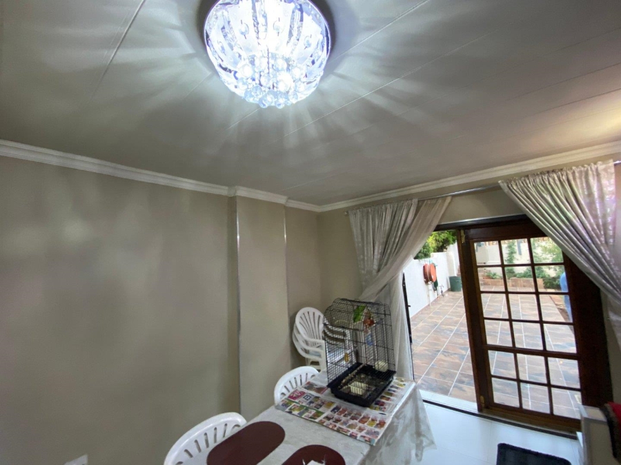 To Let 3 Bedroom Property for Rent in Glenanda Gauteng