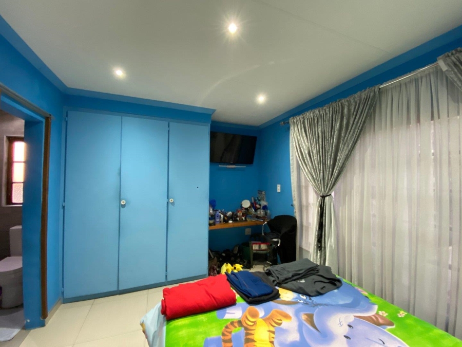To Let 3 Bedroom Property for Rent in Glenanda Gauteng
