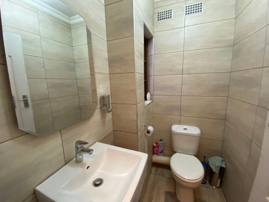 To Let 3 Bedroom Property for Rent in Glenanda Gauteng