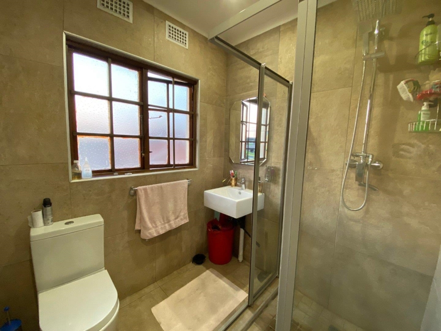To Let 3 Bedroom Property for Rent in Glenanda Gauteng