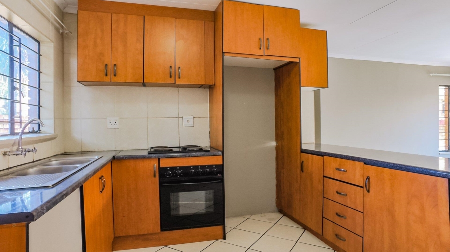 To Let 2 Bedroom Property for Rent in Lilianton Gauteng