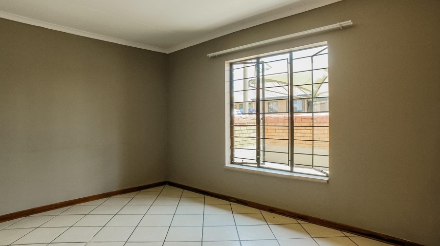 To Let 2 Bedroom Property for Rent in Lilianton Gauteng