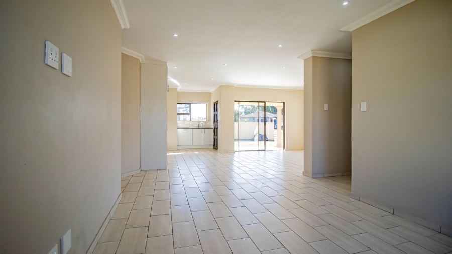 3 Bedroom Property for Sale in Strubenvale Gauteng