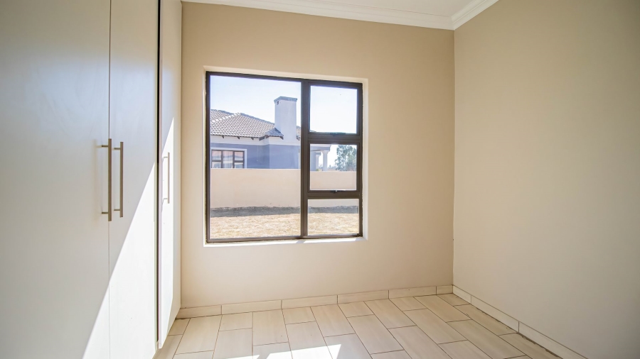 3 Bedroom Property for Sale in Strubenvale Gauteng