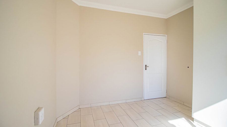 3 Bedroom Property for Sale in Strubenvale Gauteng