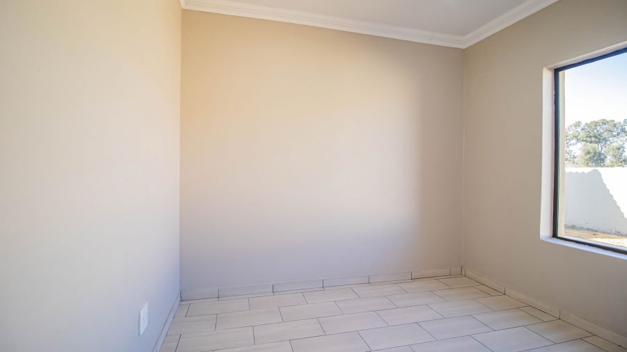 3 Bedroom Property for Sale in Strubenvale Gauteng