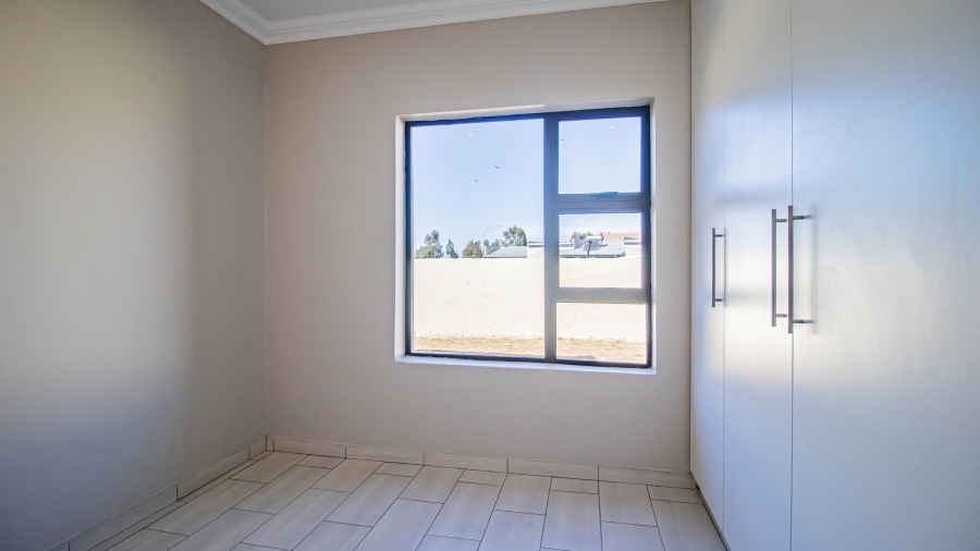 3 Bedroom Property for Sale in Strubenvale Gauteng