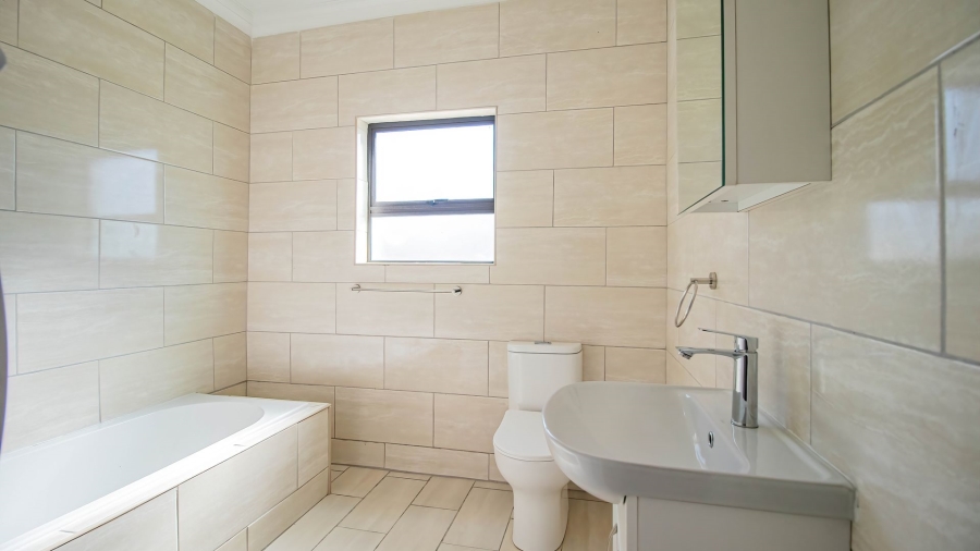 3 Bedroom Property for Sale in Strubenvale Gauteng