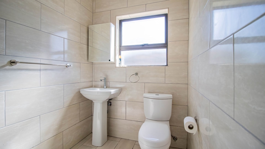 3 Bedroom Property for Sale in Strubenvale Gauteng