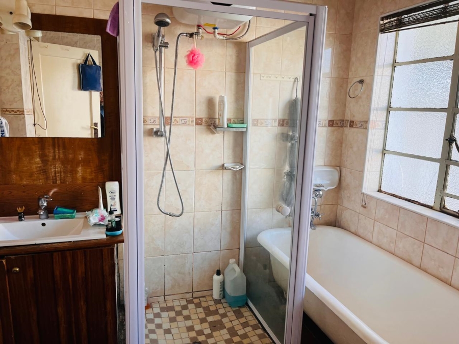3 Bedroom Property for Sale in Wychwood Gauteng