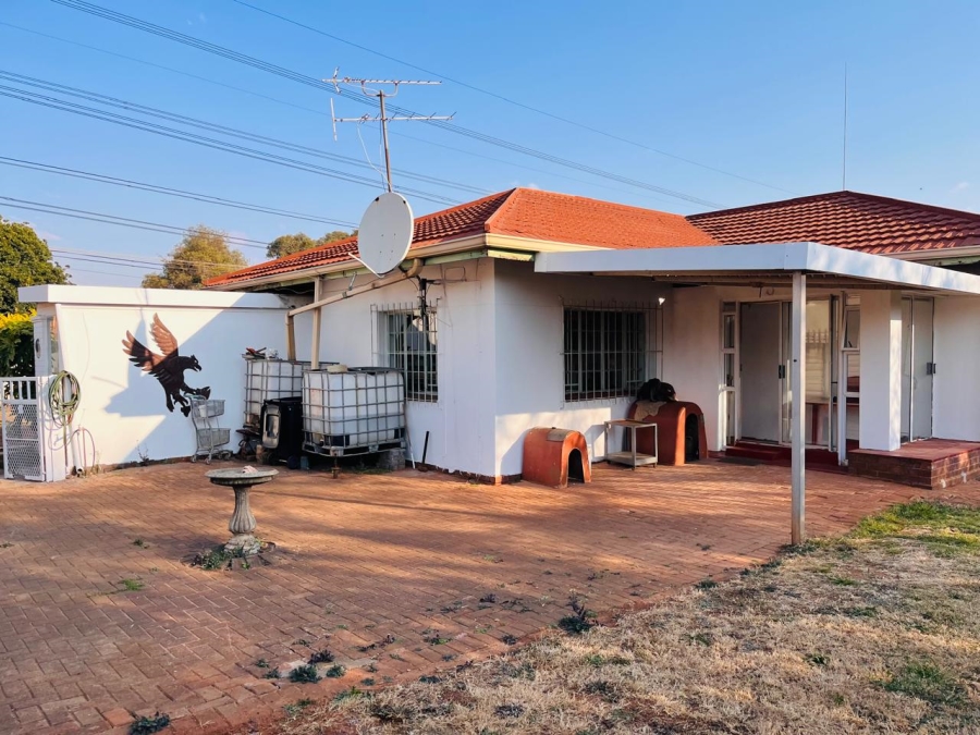 3 Bedroom Property for Sale in Wychwood Gauteng