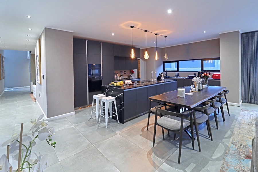 5 Bedroom Property for Sale in Bryanston Gauteng