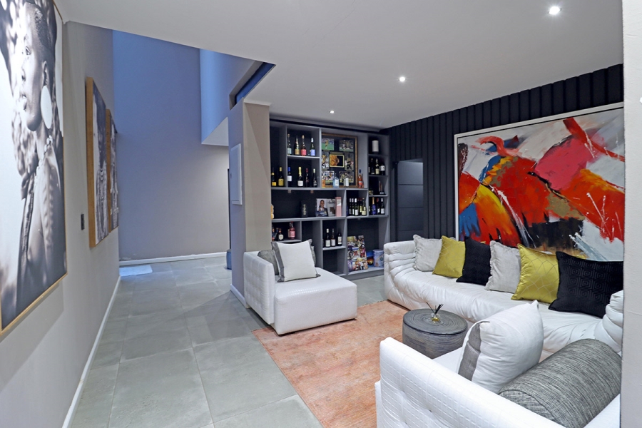 5 Bedroom Property for Sale in Bryanston Gauteng