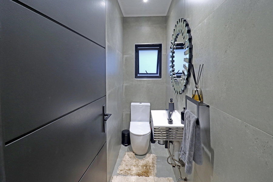 5 Bedroom Property for Sale in Bryanston Gauteng