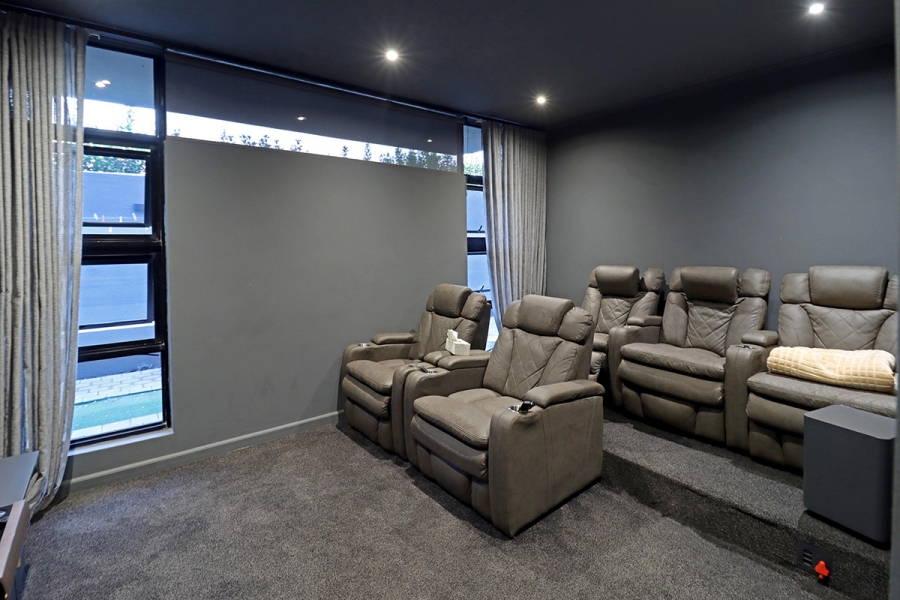 5 Bedroom Property for Sale in Bryanston Gauteng