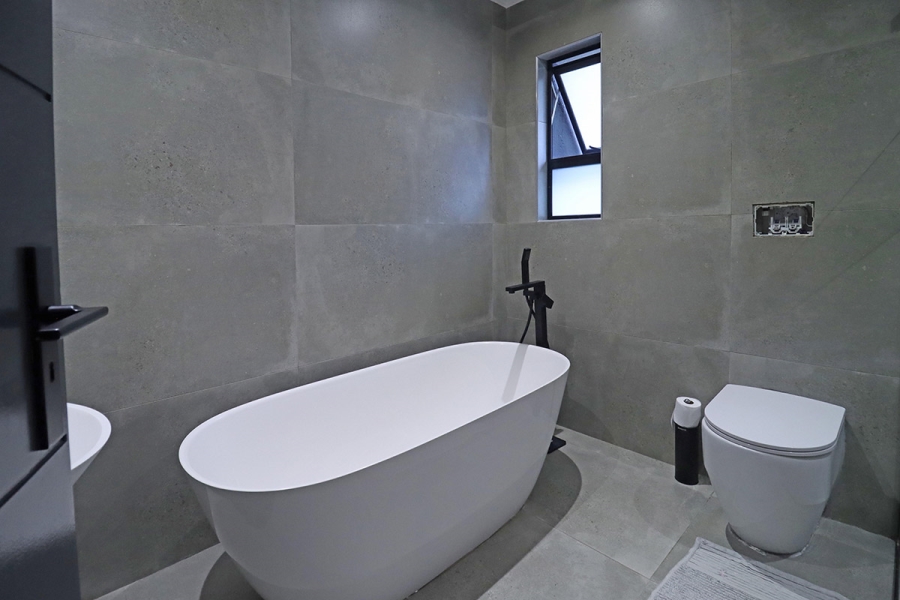 5 Bedroom Property for Sale in Bryanston Gauteng