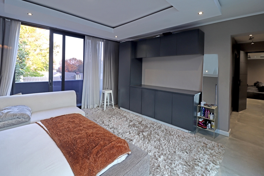 5 Bedroom Property for Sale in Bryanston Gauteng