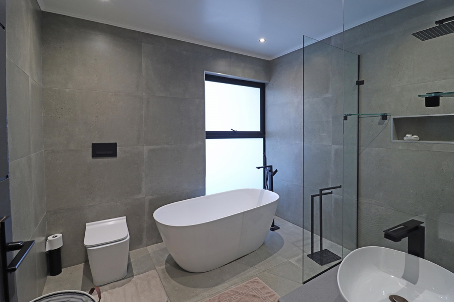 5 Bedroom Property for Sale in Bryanston Gauteng