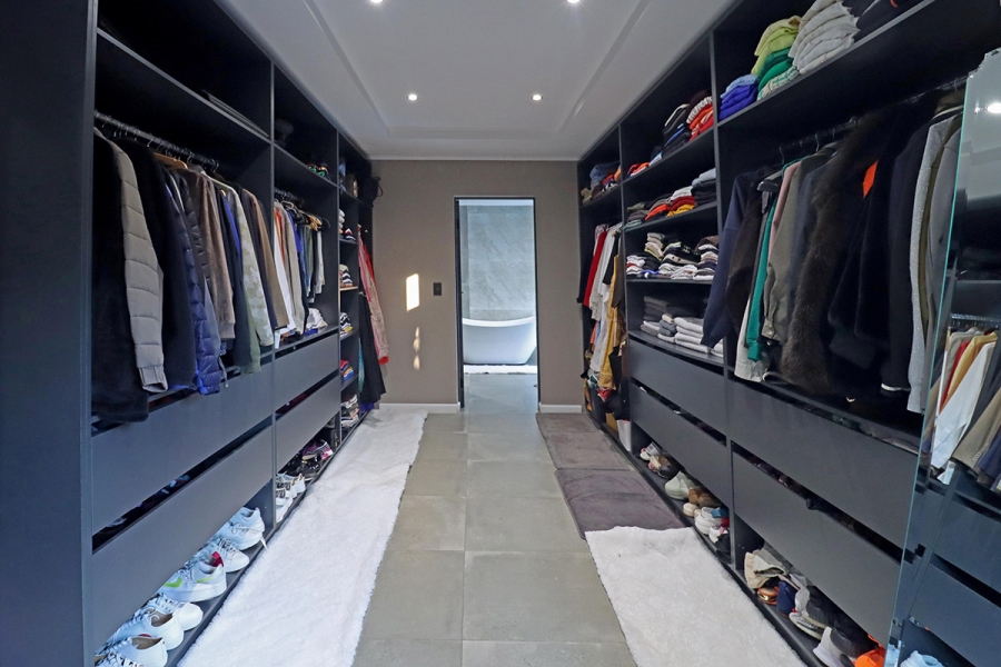 5 Bedroom Property for Sale in Bryanston Gauteng