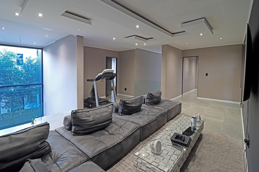 5 Bedroom Property for Sale in Bryanston Gauteng