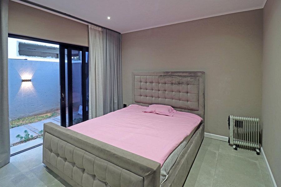 5 Bedroom Property for Sale in Bryanston Gauteng