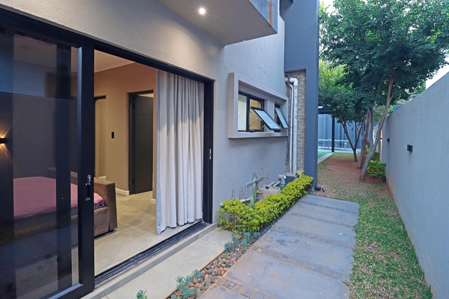 5 Bedroom Property for Sale in Bryanston Gauteng