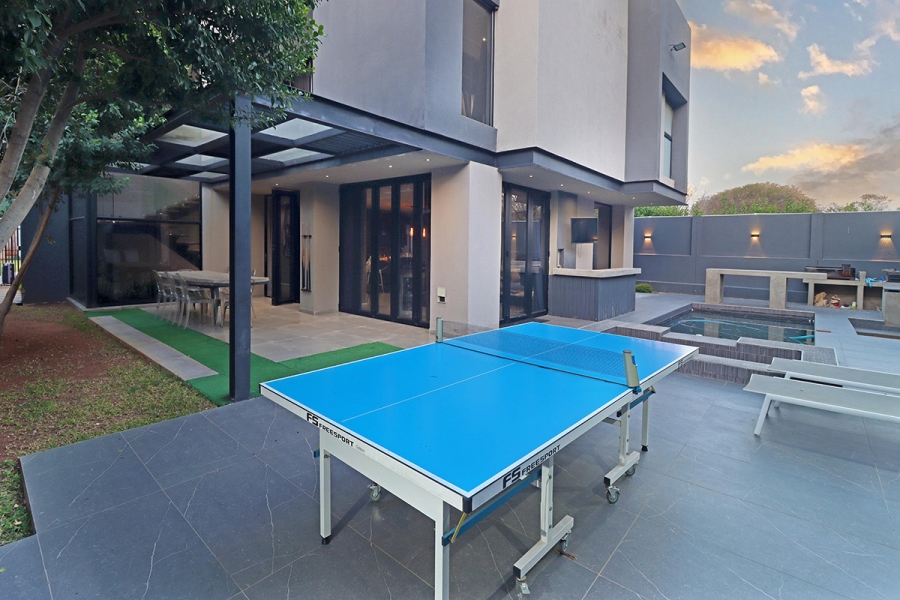 5 Bedroom Property for Sale in Bryanston Gauteng
