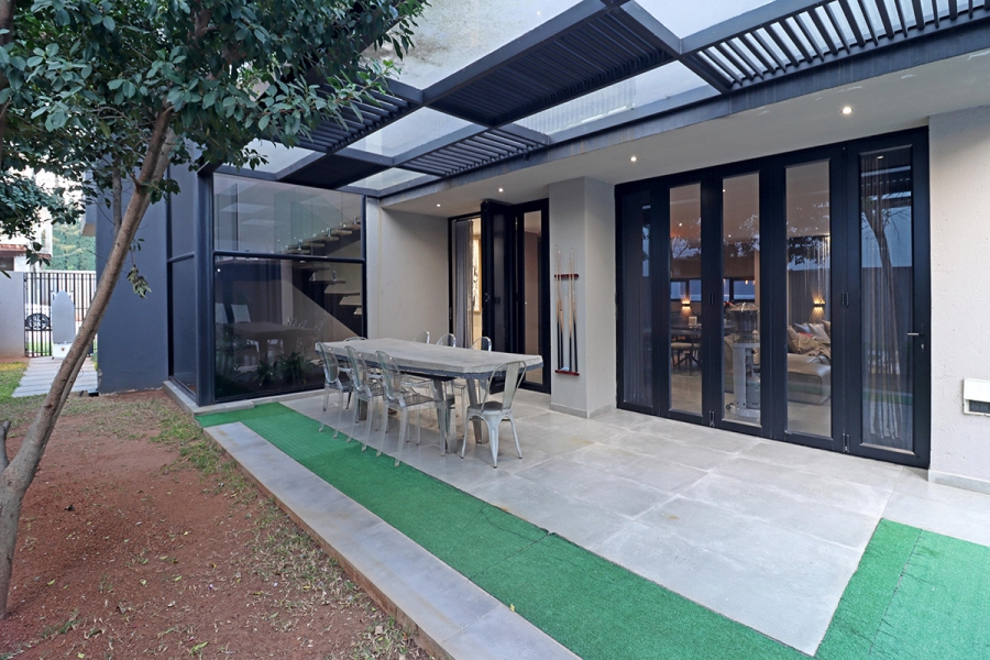 5 Bedroom Property for Sale in Bryanston Gauteng